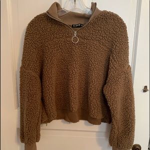 Women’s Fuzzy Cropped Pullover